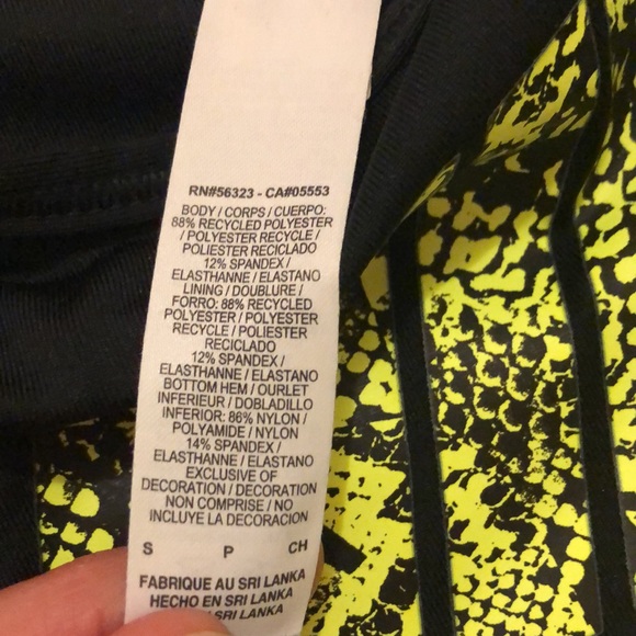 Nike size small spots bras - Picture 5 of 5